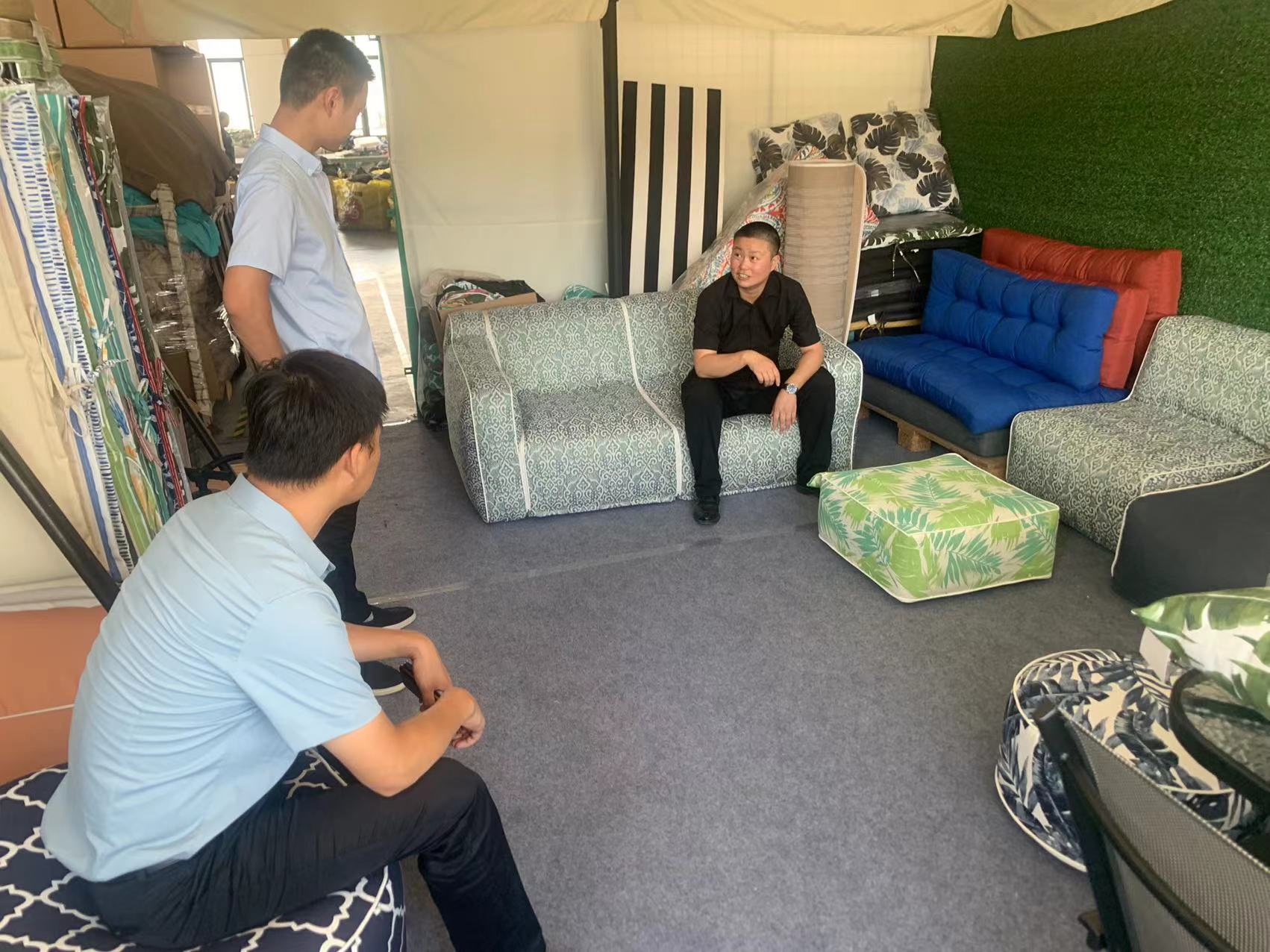 İkinci durak şişme mobilya fabrikası