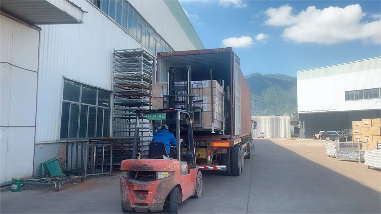 Müşterinin siparişi paketlendi ve teslimata hazır